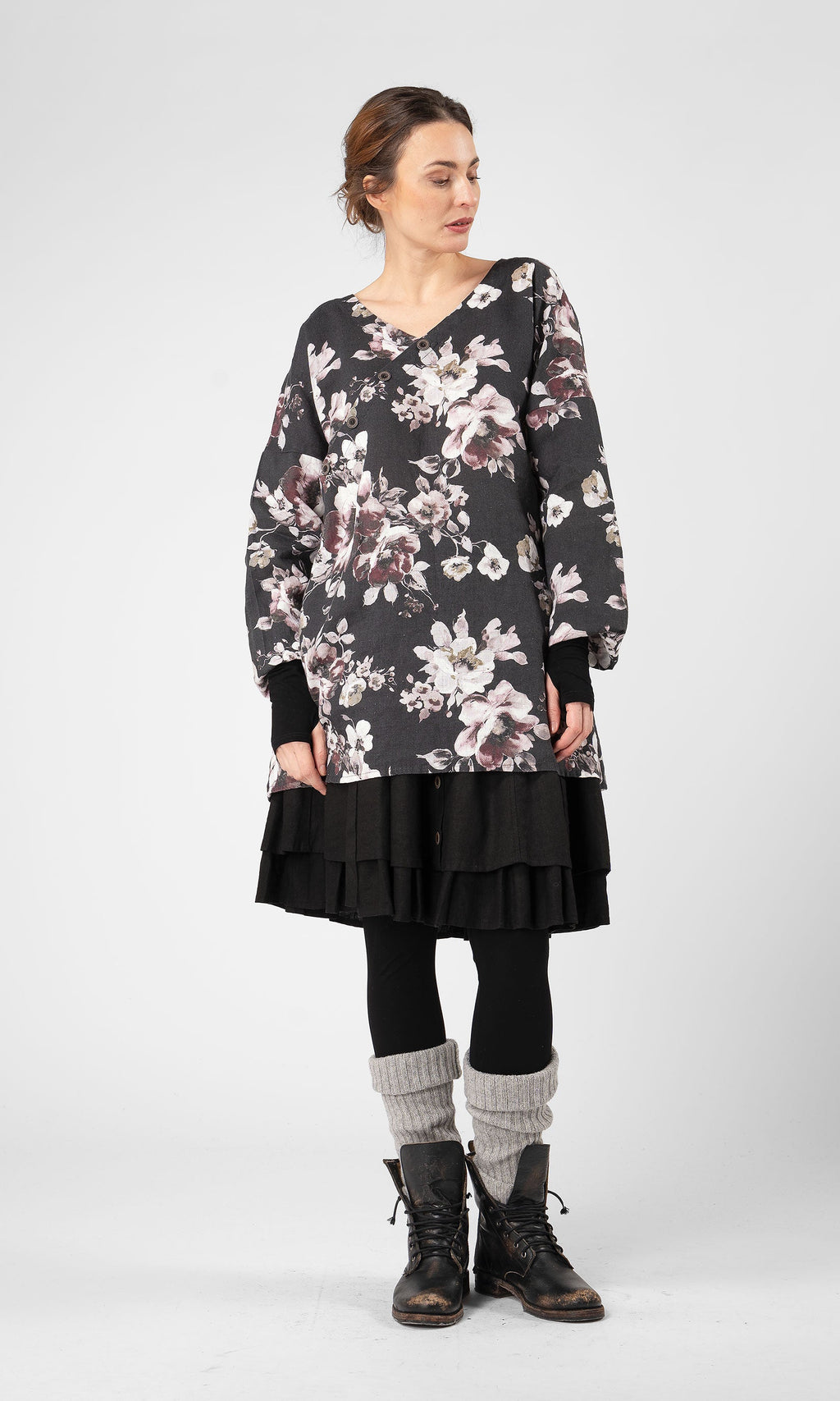 Linnetunika med snedknäppning och a-form