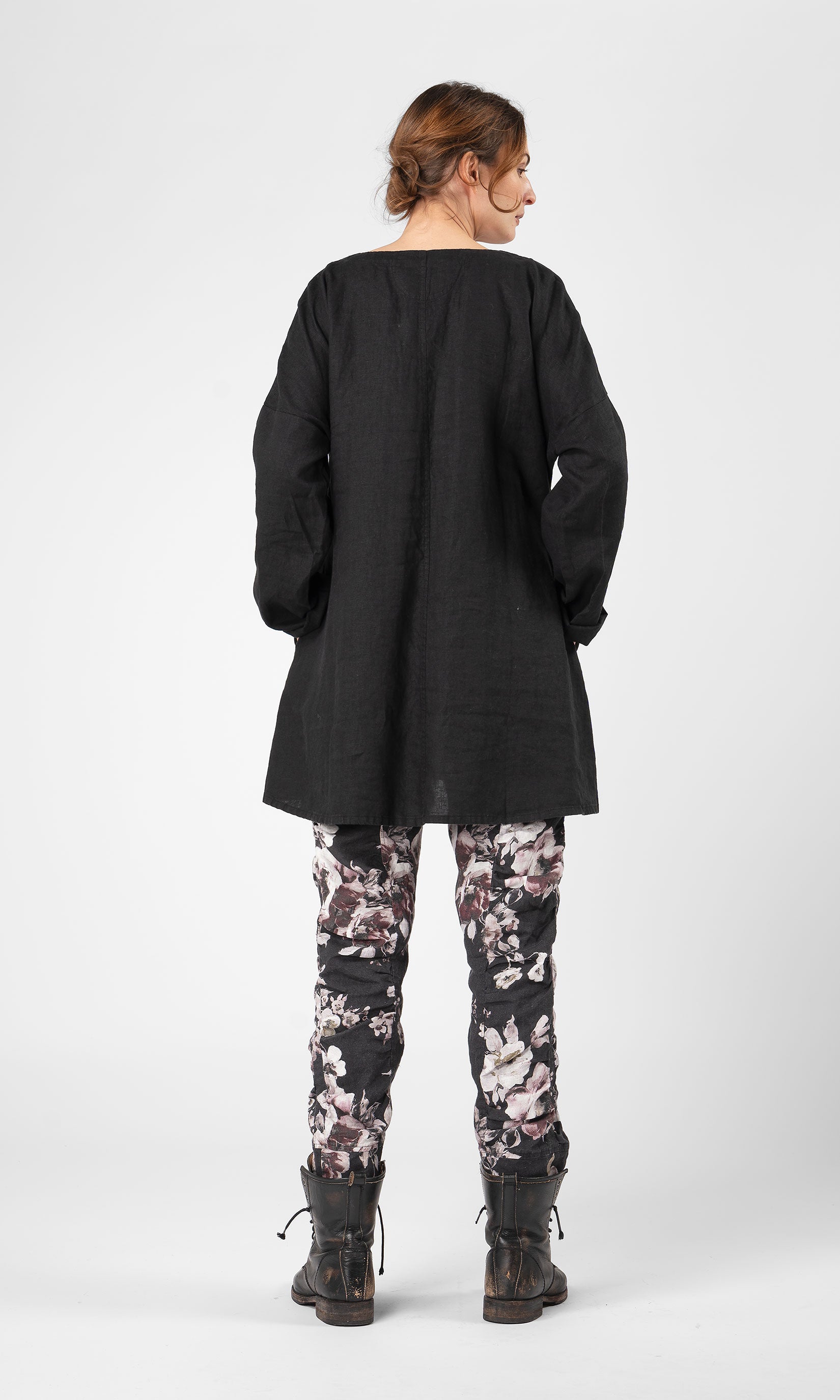 Linnetunika med snedknäppning och a-form