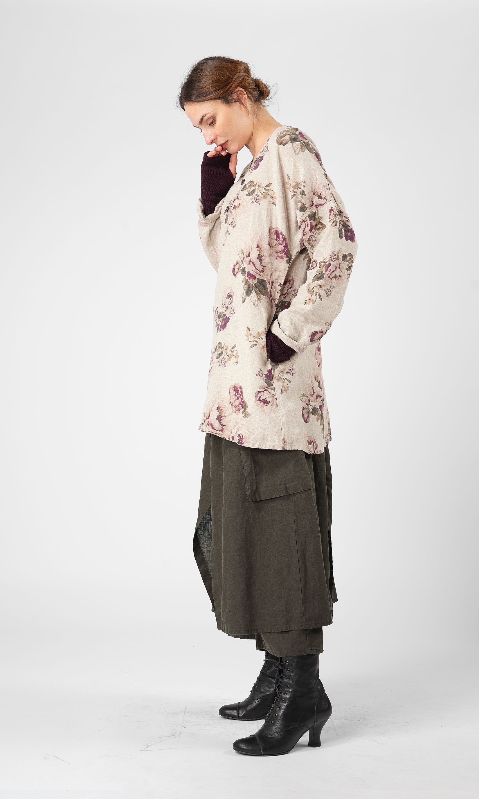 Linnetunika med snedknäppning och a-form