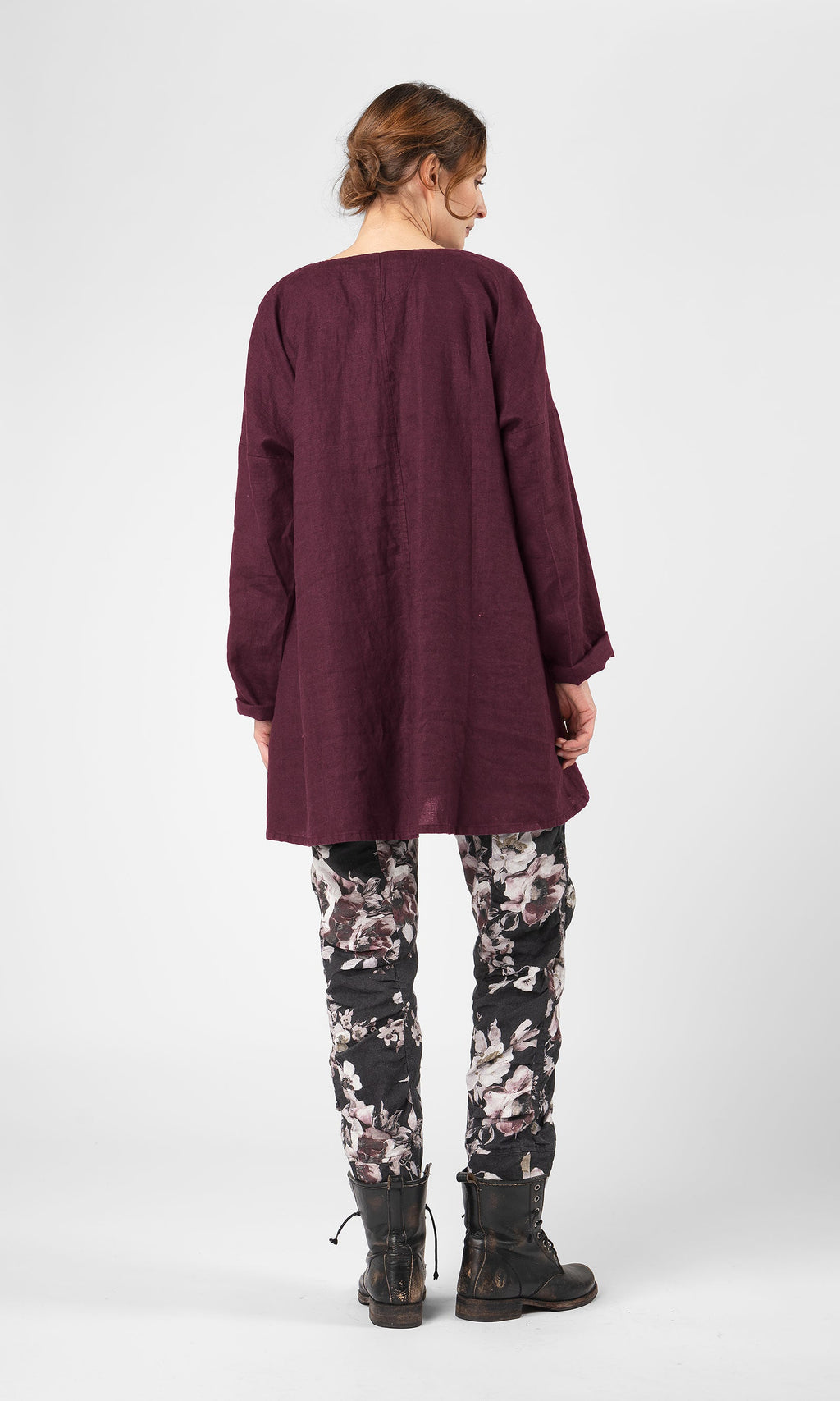 Linnetunika med snedknäppning och a-form
