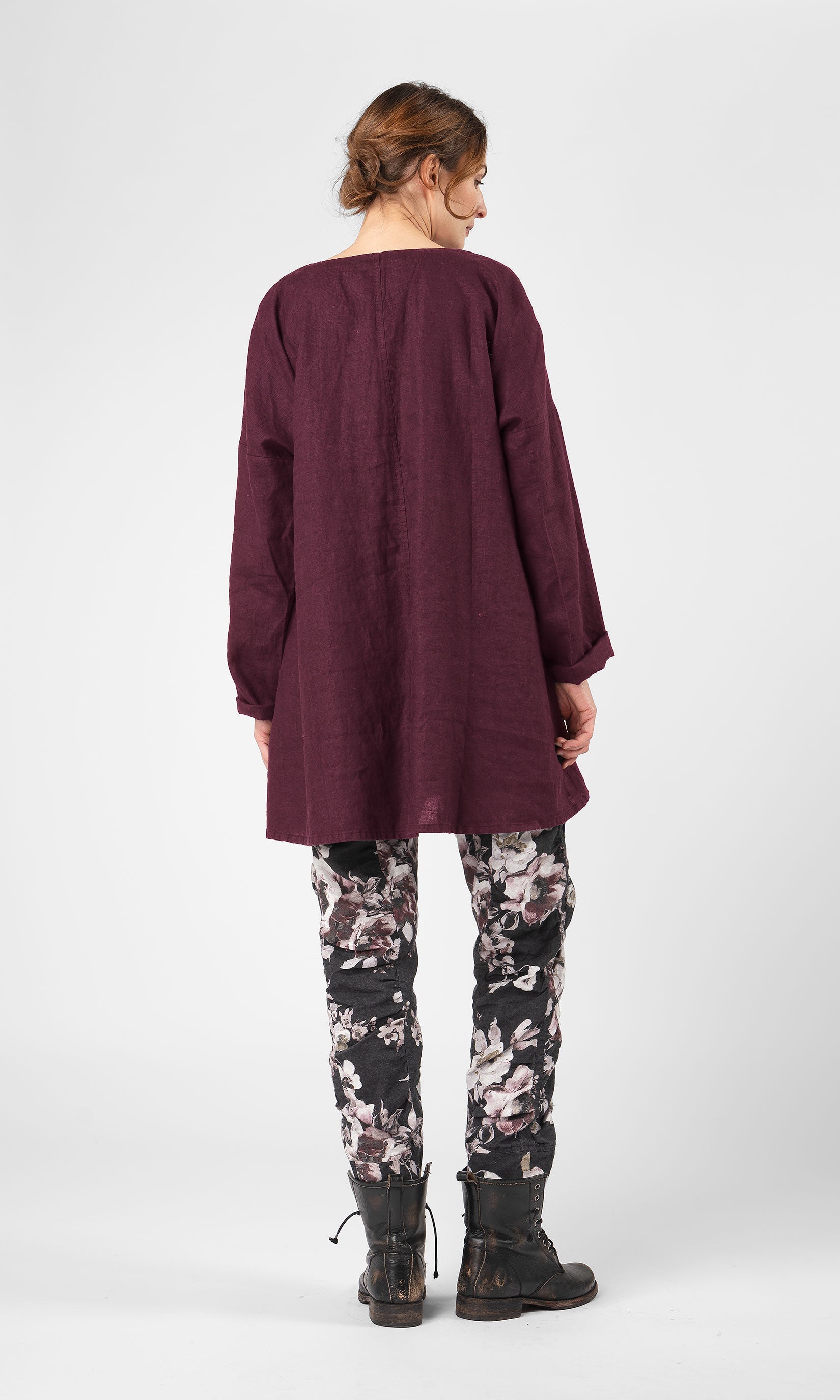 Linnetunika med snedknäppning och a-form