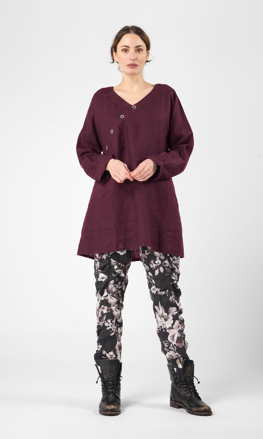 Linnetunika med snedknäppning och a-form