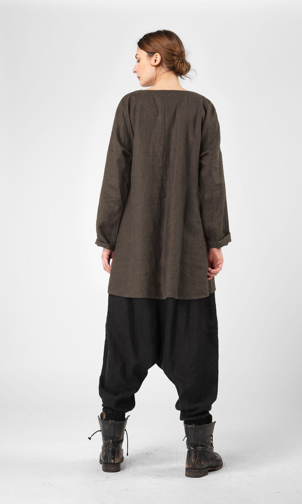 Linnetunika med snedknäppning och a-form