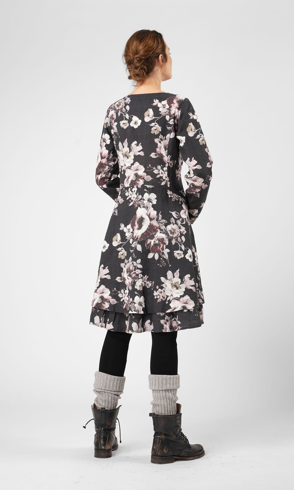 Linneklänning med dubbla kjolar