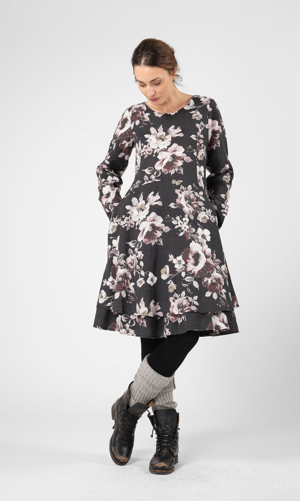 Linneklänning med dubbla kjolar